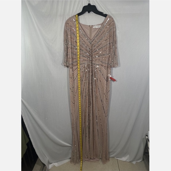 NWT $698 Mac Duggal [ 20 ] Sequined‎ V-Neck Cape Sleeve Column Gown Vintage Rose - Picture 12 of 16